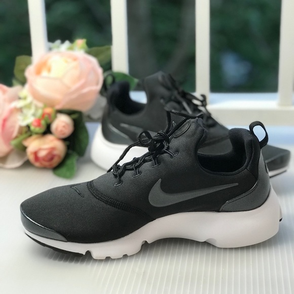 black and white presto fly